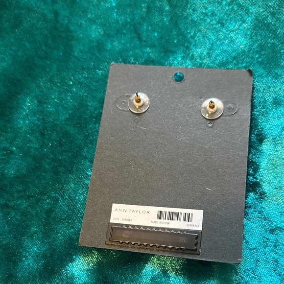 Ann Taylor Cream and Black Floral Earrings - Picture 3 of 3